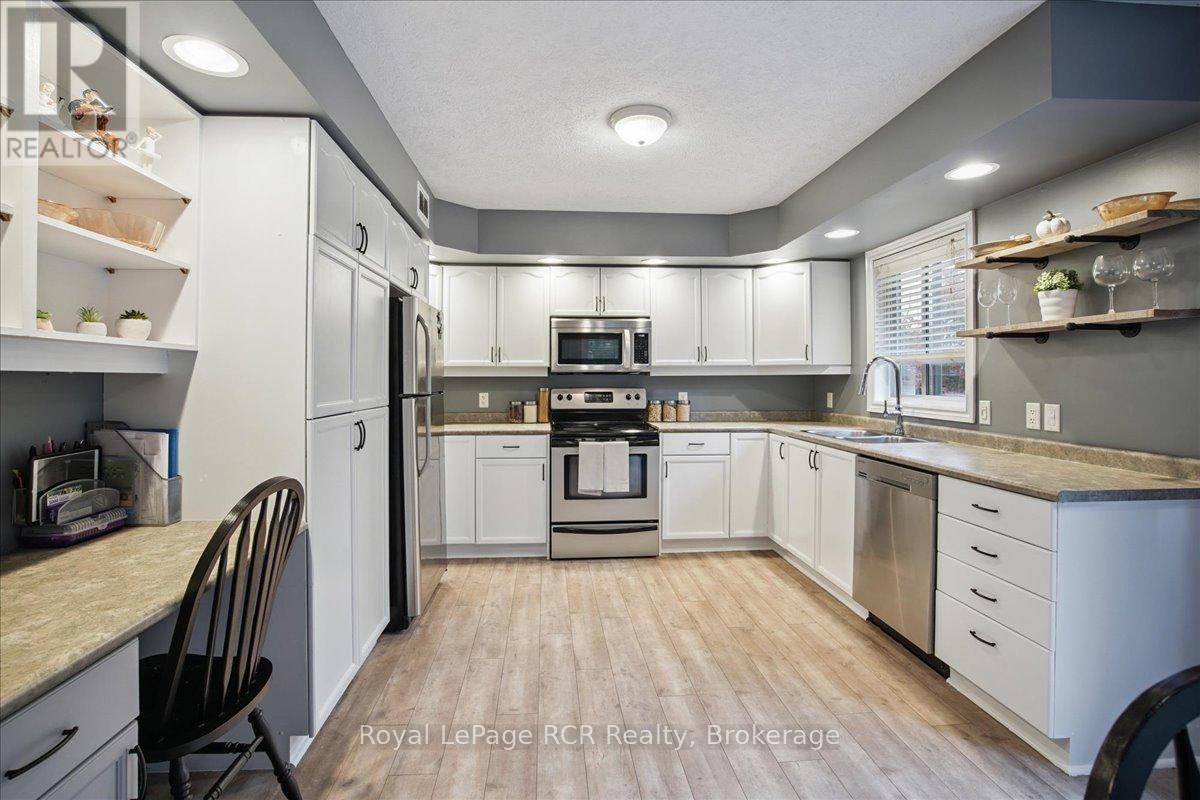 741 25th A Street E, Owen Sound, Ontario  N4K 6V1 - Photo 14 - X12478977