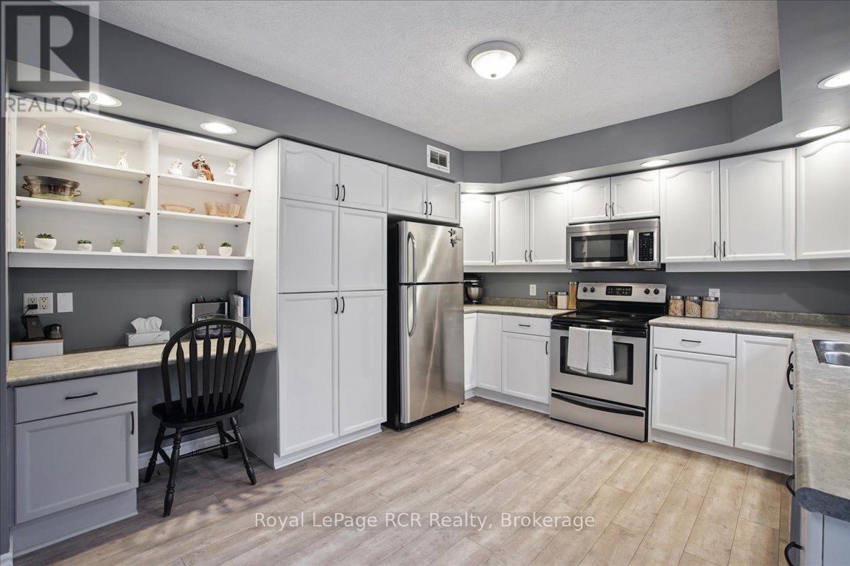 741 25th A Street E, Owen Sound, Ontario  N4K 6V1 - Photo 17 - X12478977