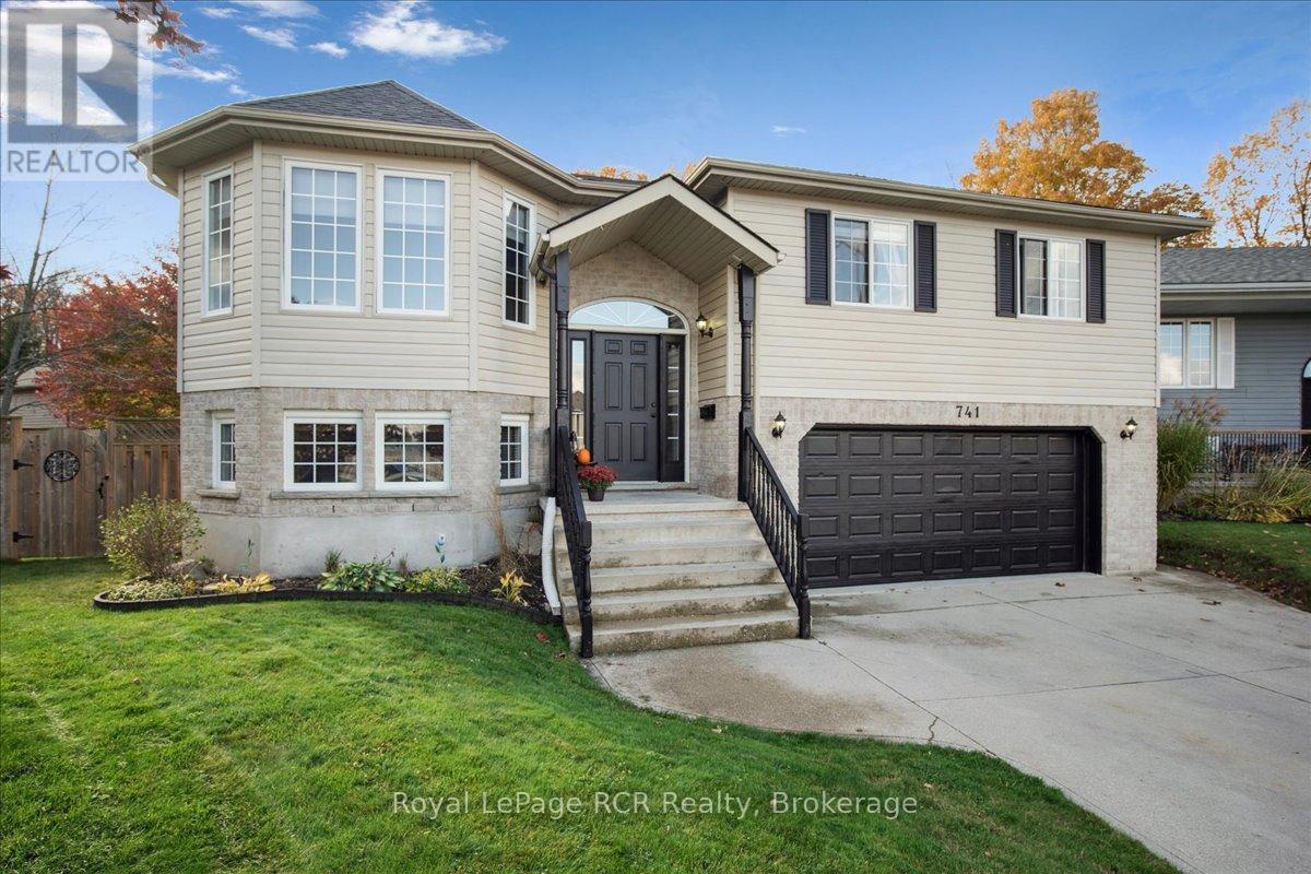 741 25th A Street E, Owen Sound, Ontario  N4K 6V1 - Photo 2 - X12478977