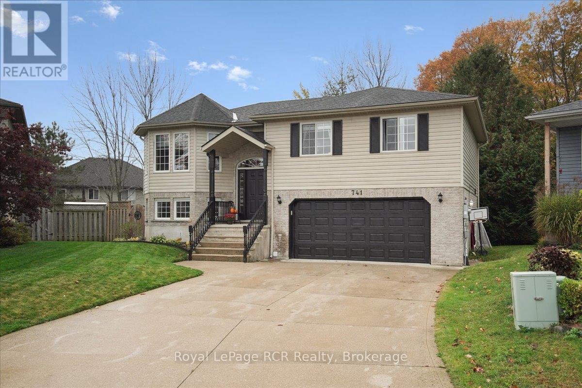 741 25th A Street E, Owen Sound, Ontario  N4K 6V1 - Photo 3 - X12478977