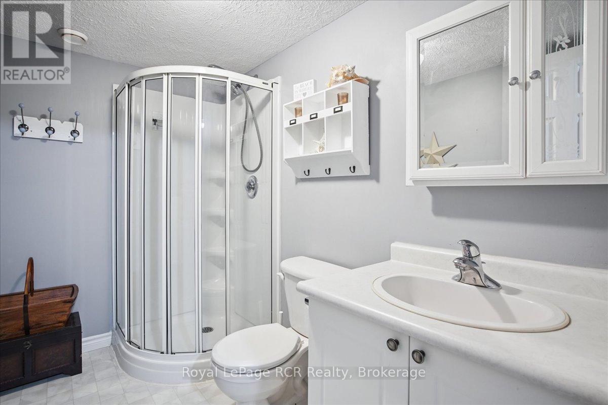 741 25th A Street E, Owen Sound, Ontario  N4K 6V1 - Photo 34 - X12478977