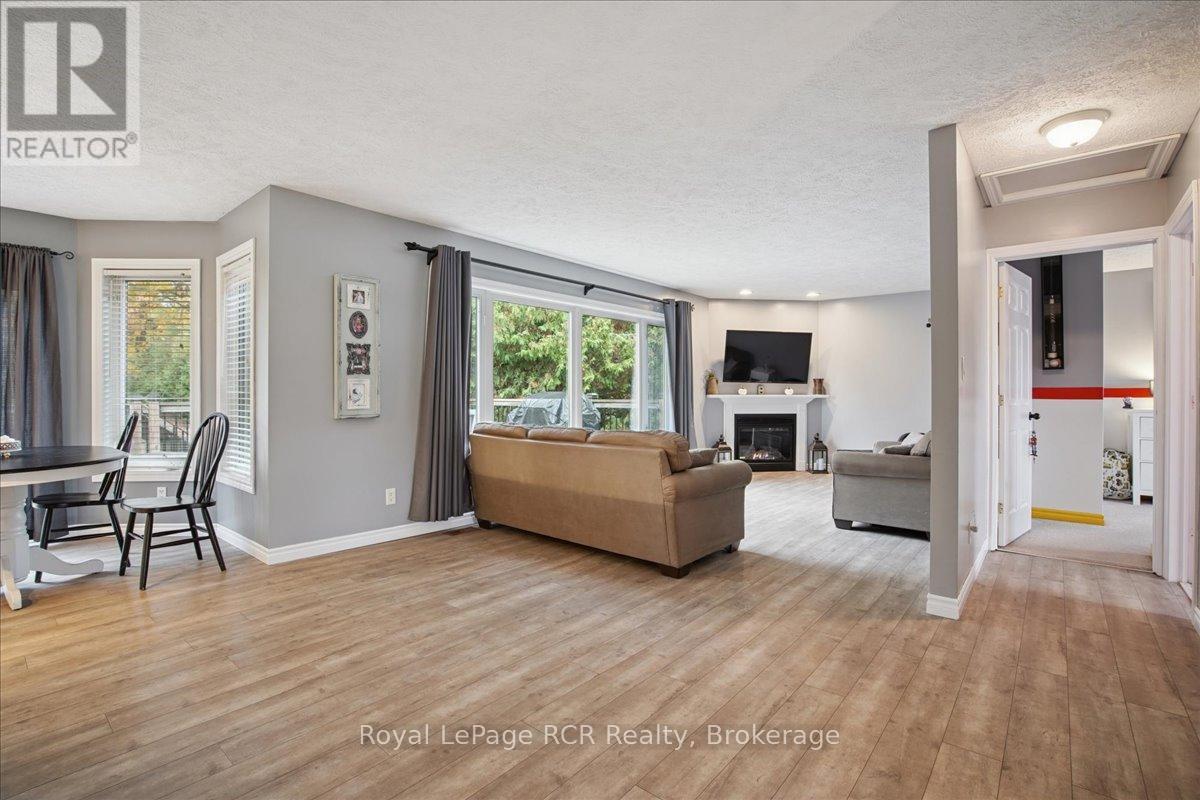 741 25th A Street E, Owen Sound, Ontario  N4K 6V1 - Photo 6 - X12478977