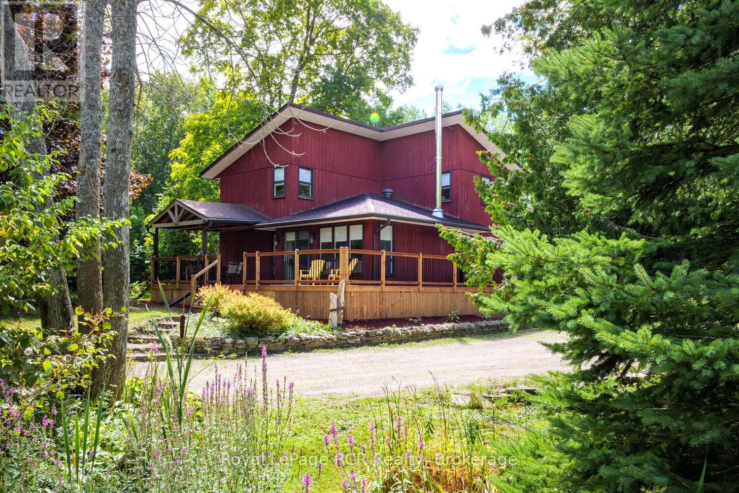 340 Bryant Street, South Bruce Peninsula, Ontario  N0H 2T0 - Photo 3 - X12478979