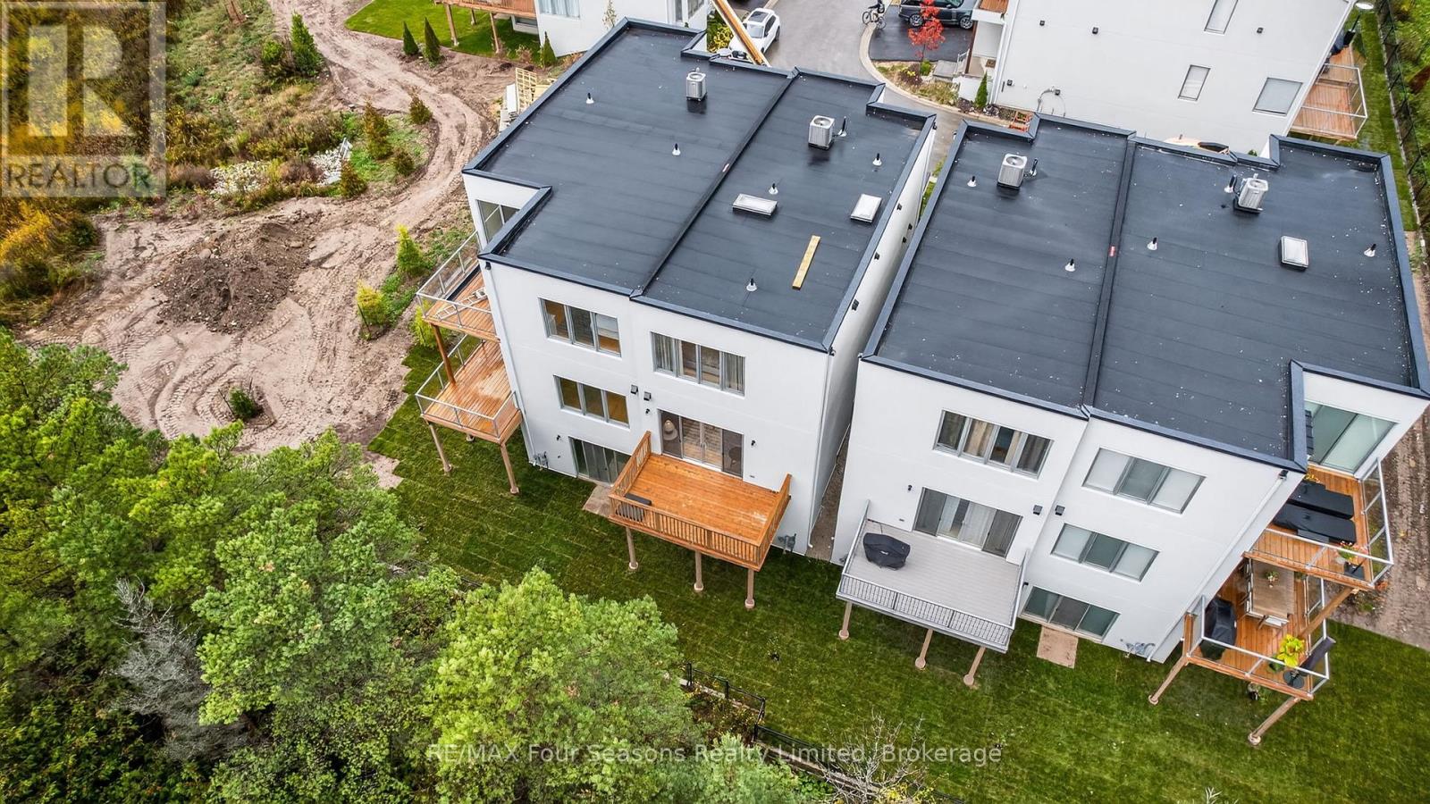 25 Waterview Lane, Blue Mountains, Ontario  N0H 2P0 - Photo 27 - X12479008