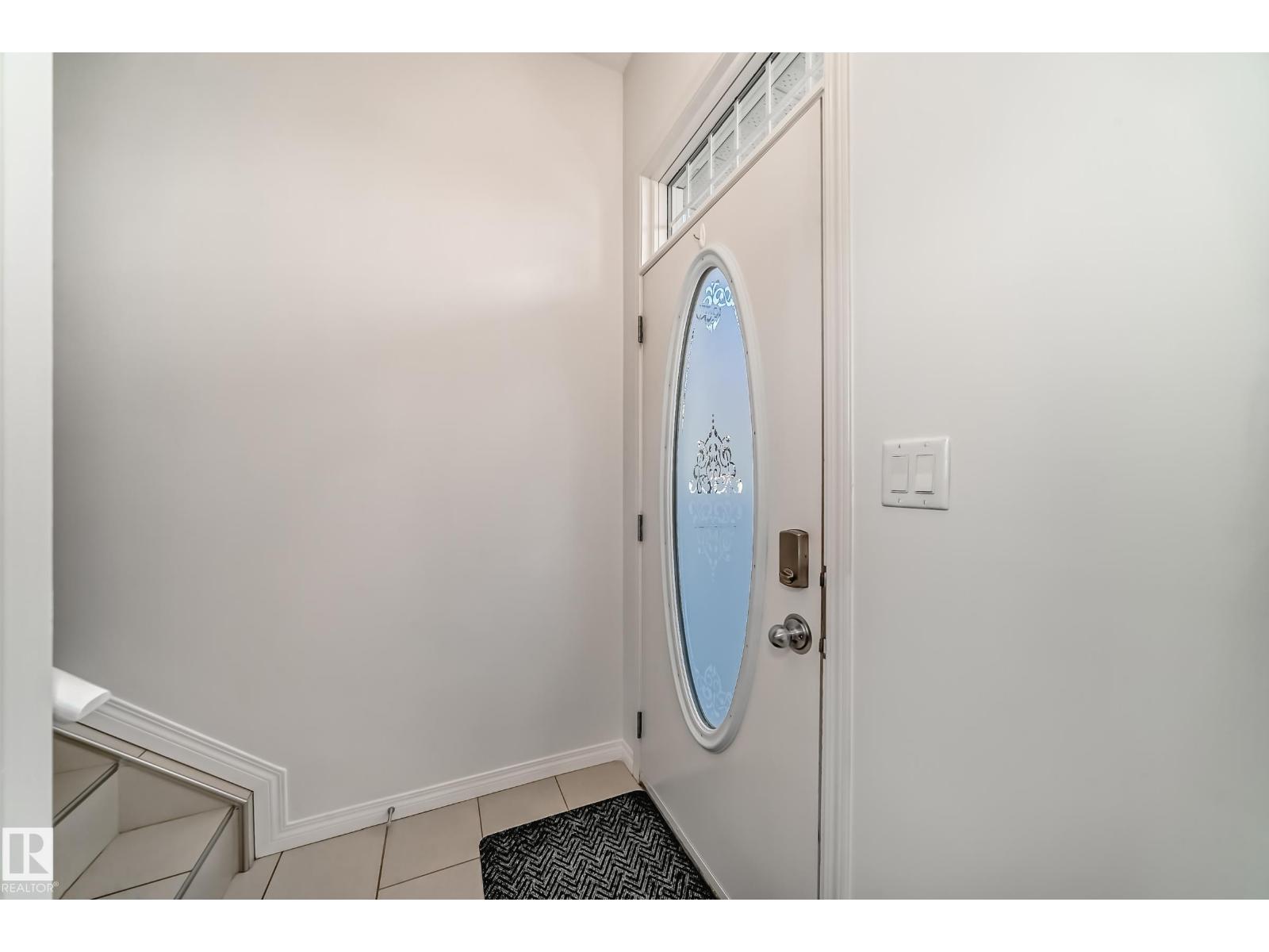 #54 1623 Towne Centre Bv Nw, Edmonton, Alberta  T6R 0S3 - Photo 2 - E4463232