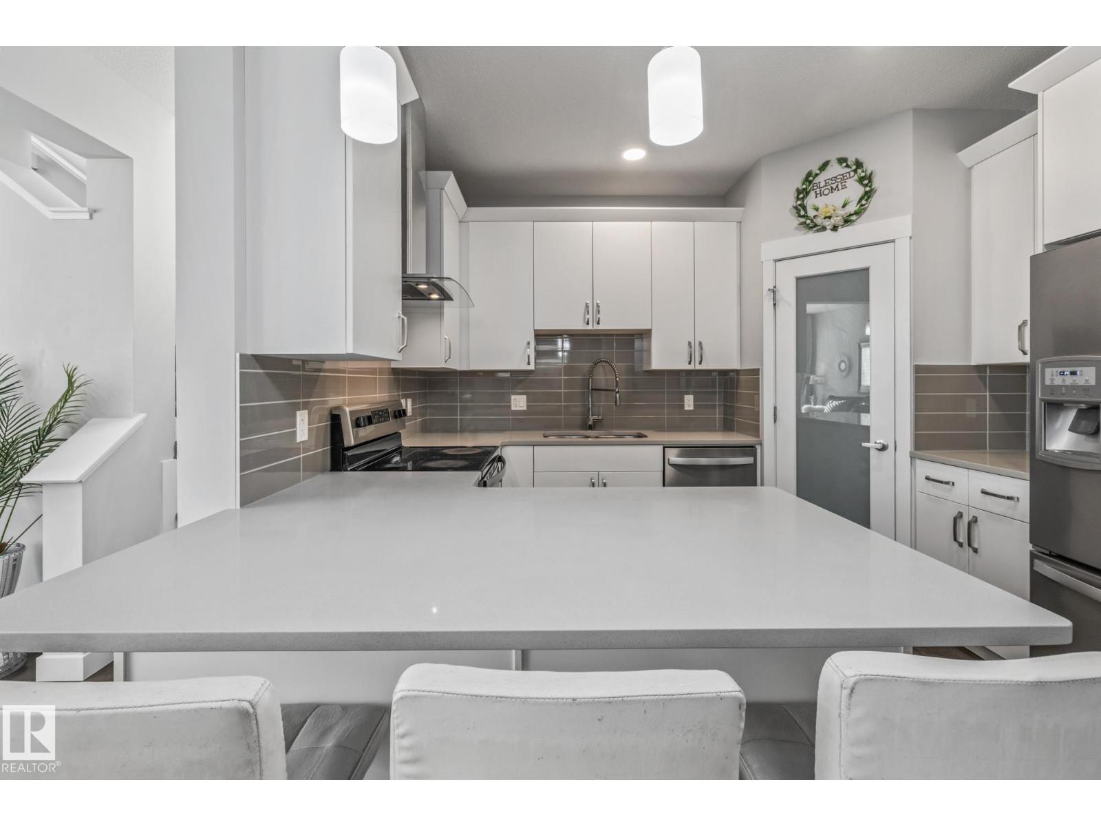 6531 168 Av Nw, Edmonton, Alberta  T5Y 3X9 - Photo 8 - E4463238