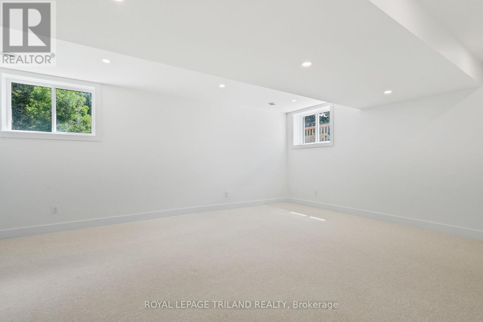 34 Alberta Street, Lambton Shores, Ontario  N0M 1T0 - Photo 38 - X12478969