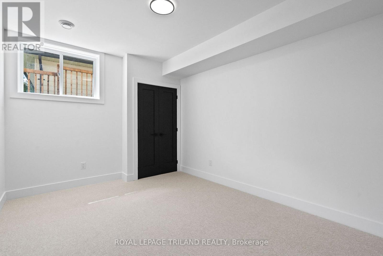 34 Alberta Street, Lambton Shores, Ontario  N0M 1T0 - Photo 40 - X12478969