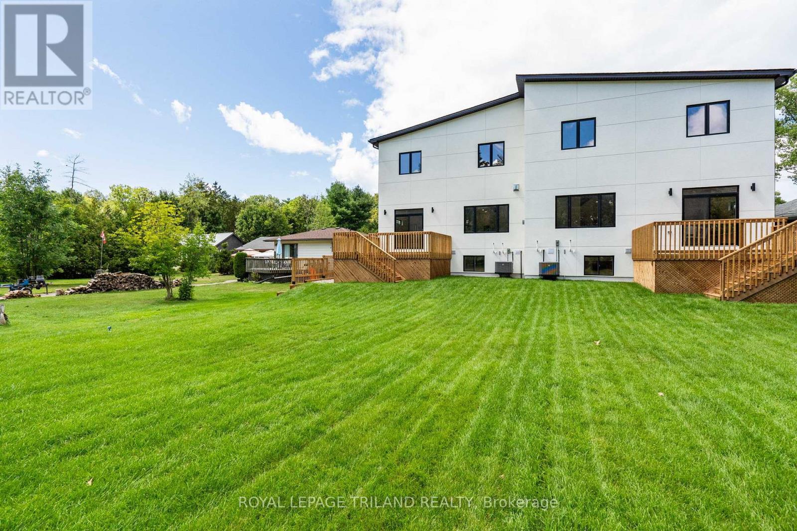 34 Alberta Street, Lambton Shores, Ontario  N0M 1T0 - Photo 44 - X12478969