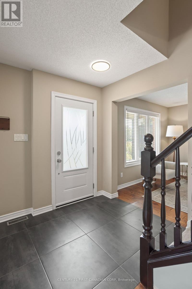 240 Ellerslie Road, London South, Ontario  N6M 1B6 - Photo 6 - X12478984