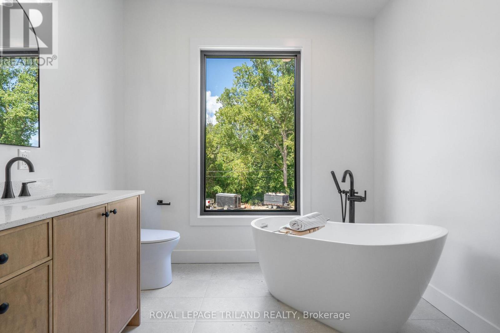 32 Alberta Street, Lambton Shores, Ontario  N0M 1T0 - Photo 26 - X12479044