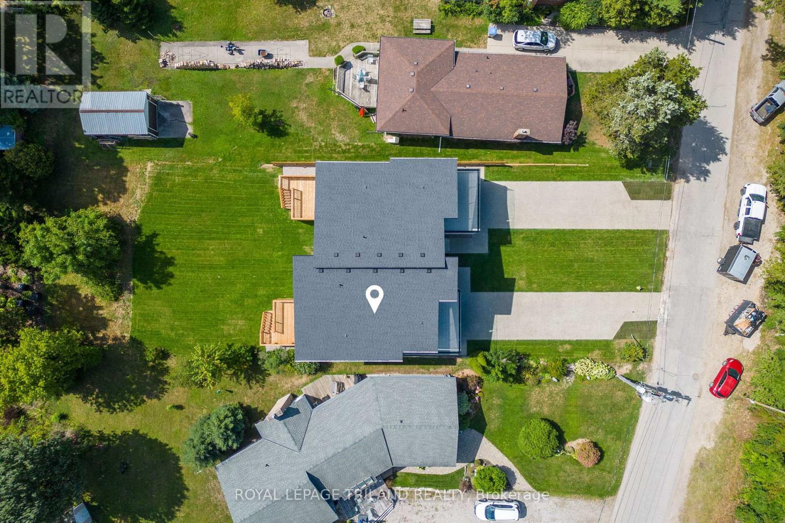 32 Alberta Street, Lambton Shores, Ontario  N0M 1T0 - Photo 42 - X12479044