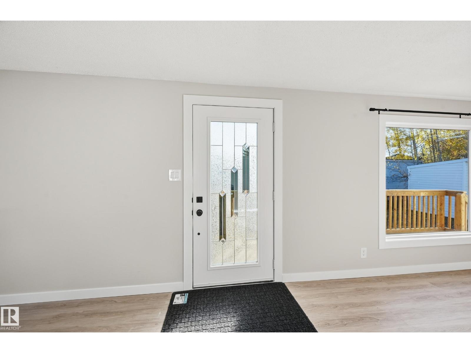 2 Cliff Cr Nw, Edmonton, Alberta  T6P 1B6 - Photo 3 - E4463233