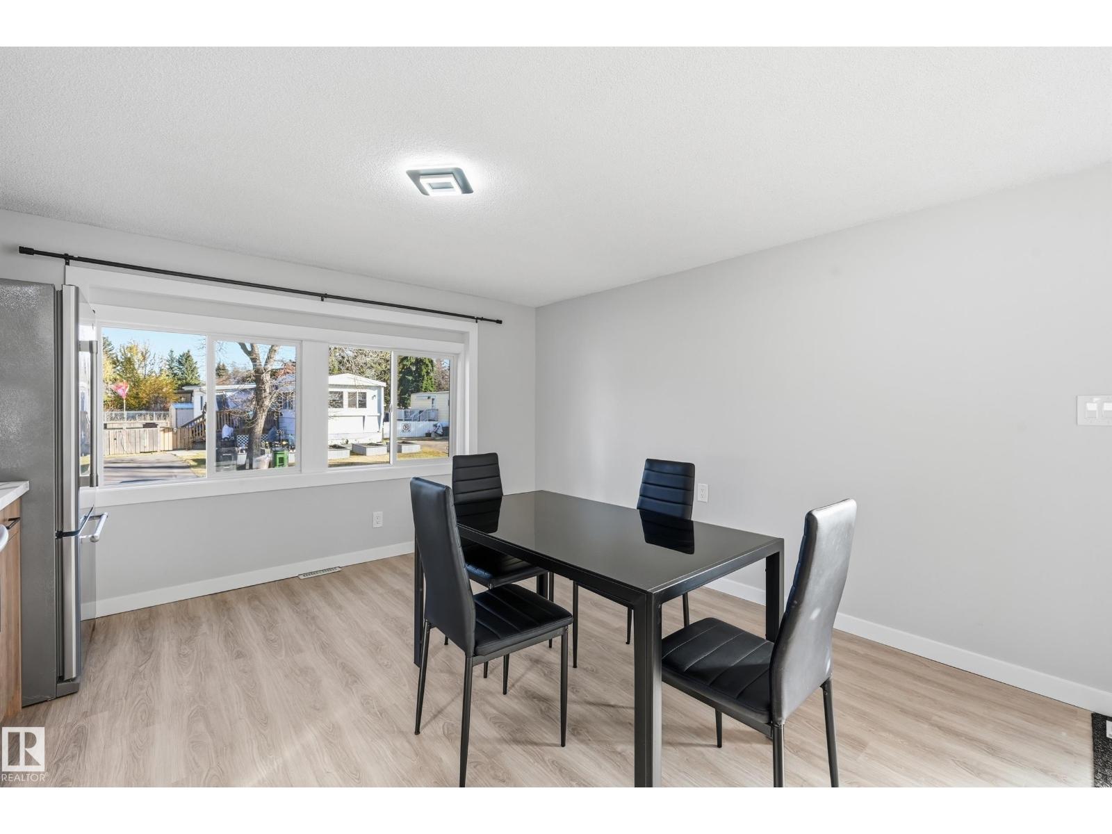 2 Cliff Cr Nw, Edmonton, Alberta  T6P 1B6 - Photo 4 - E4463233