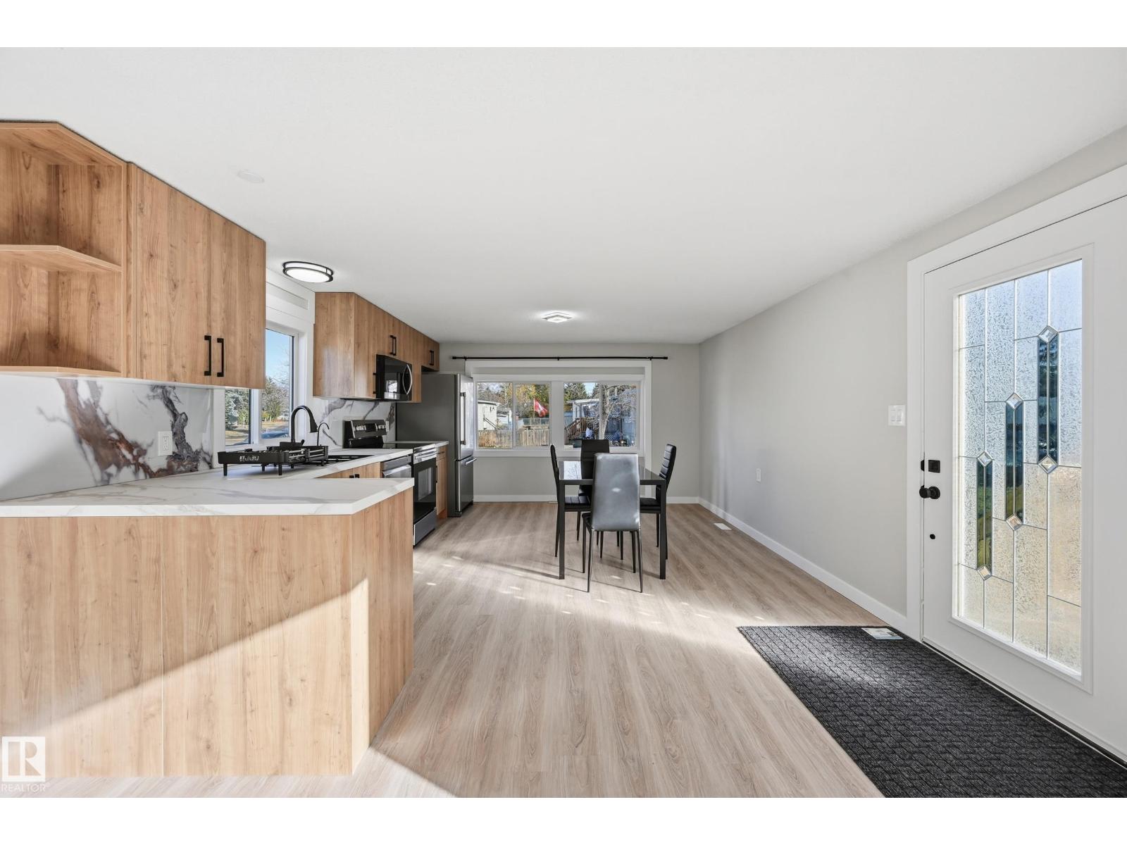 2 Cliff Cr Nw, Edmonton, Alberta  T6P 1B6 - Photo 8 - E4463233