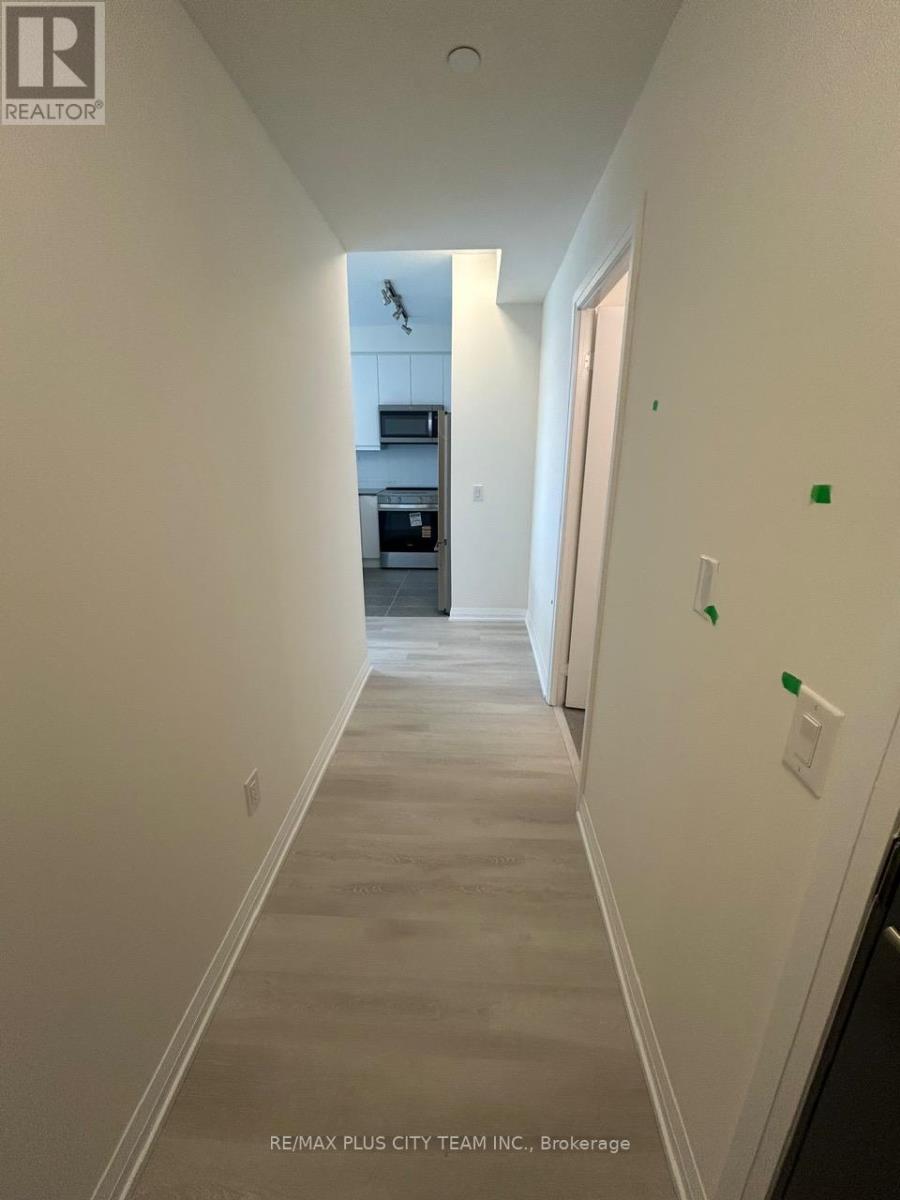 1702 - 3260 Sheppard Avenue E, Toronto, Ontario  M1T 3K3 - Photo 2 - E12478916