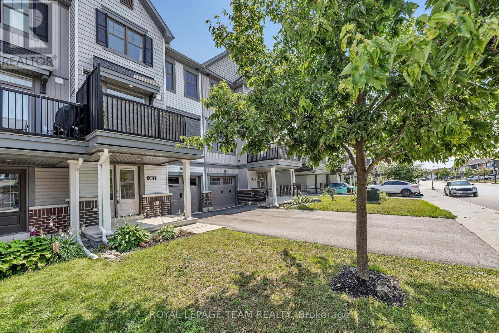 887 KILBIRNIE DRIVE, Ottawa, Ontario