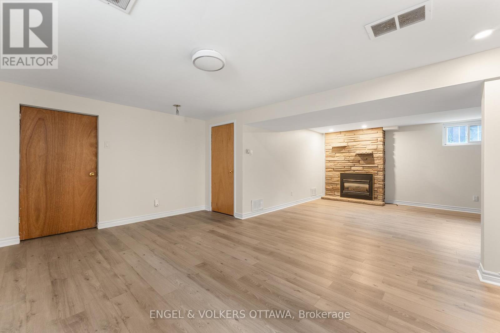 213 Royal Avenue, Ottawa, Ontario  K2A 1T8 - Photo 20 - X12478962