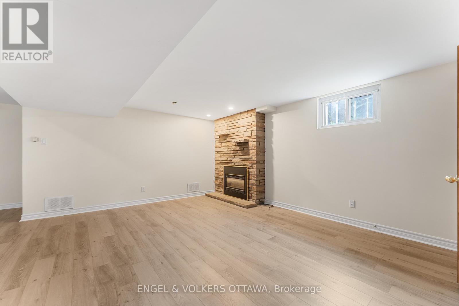 213 Royal Avenue, Ottawa, Ontario  K2A 1T8 - Photo 22 - X12478962