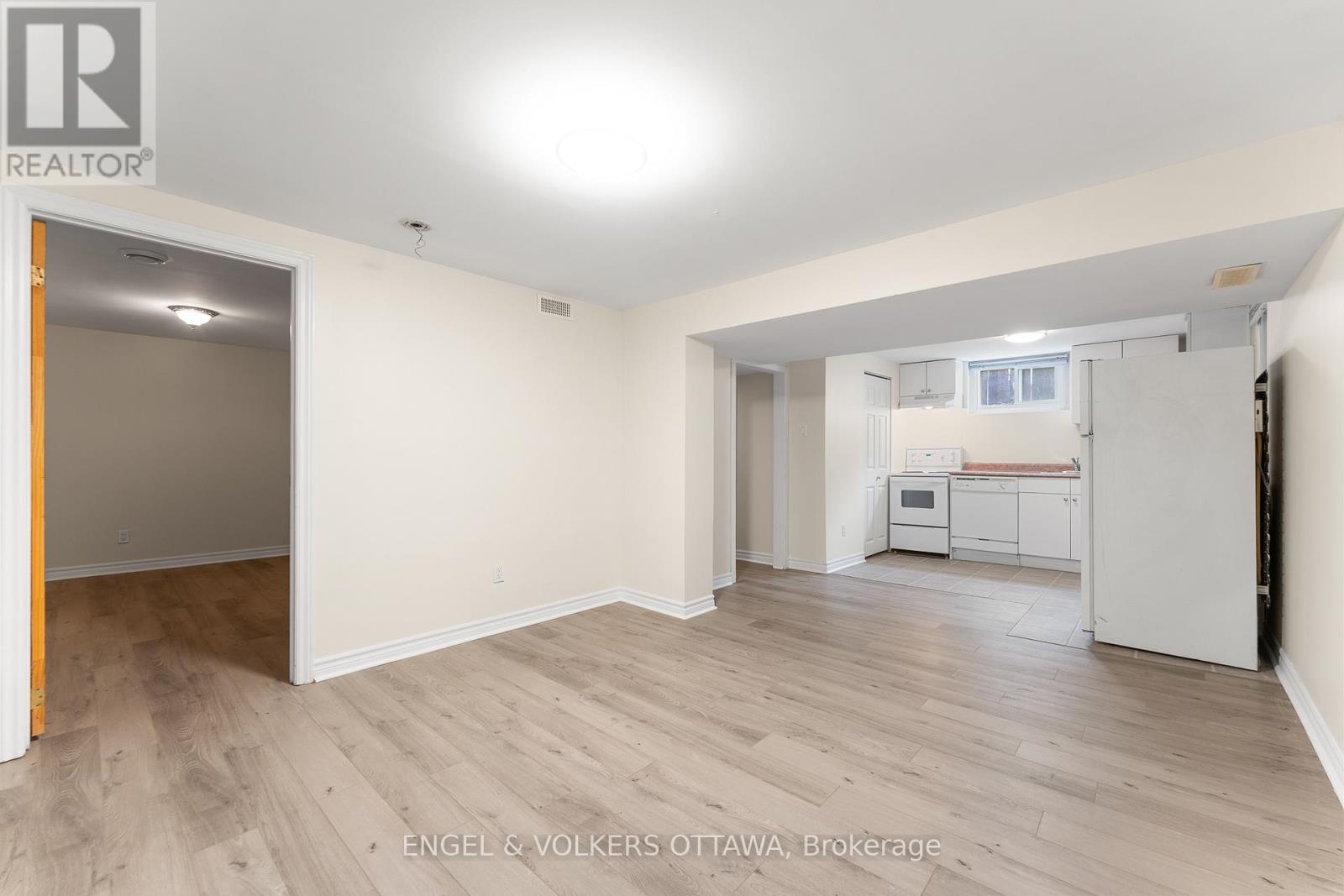 213 Royal Avenue, Ottawa, Ontario  K2A 1T8 - Photo 26 - X12478962