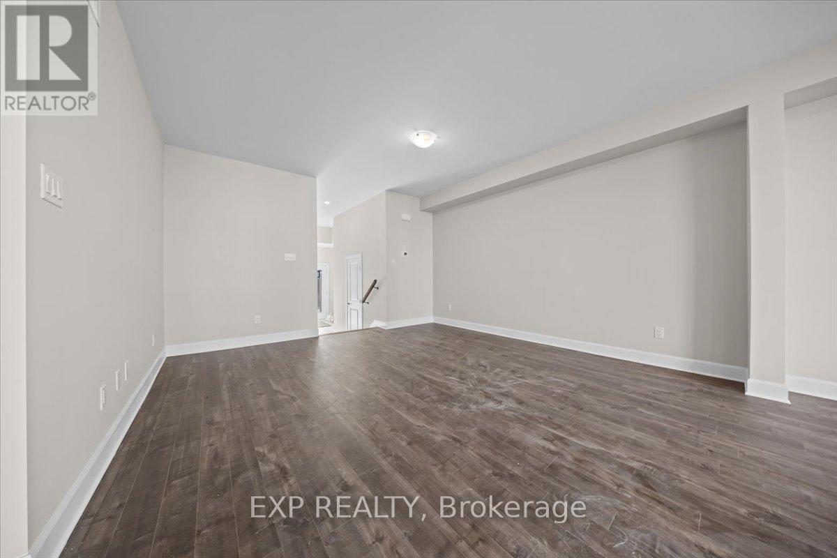 70 Eastwood Drive, Carleton Place, Ontario  K7C 0C4 - Photo 8 - X12478974