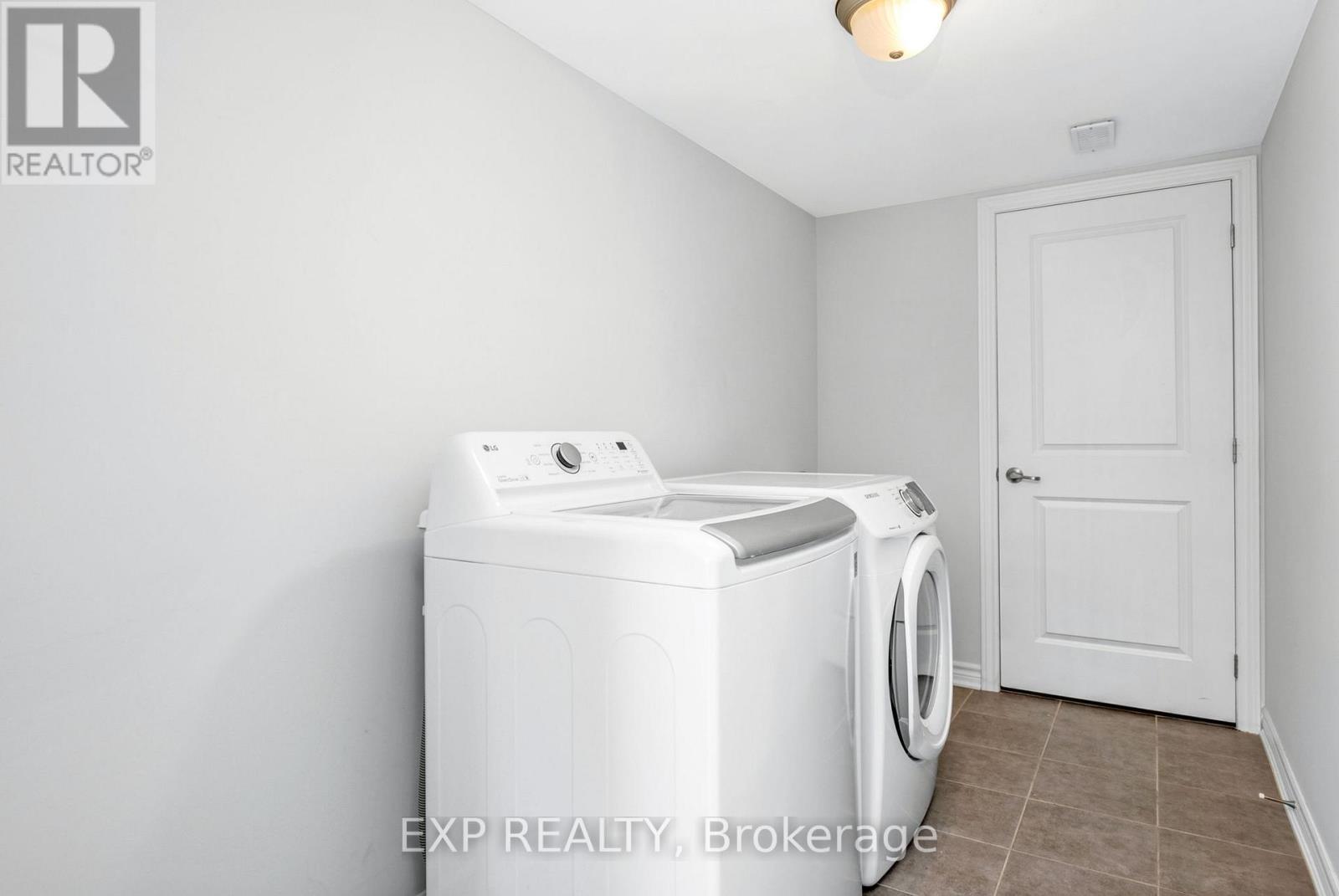 405 Gerardia Lane, Ottawa, Ontario  K4A 3T9 - Photo 14 - X12478986