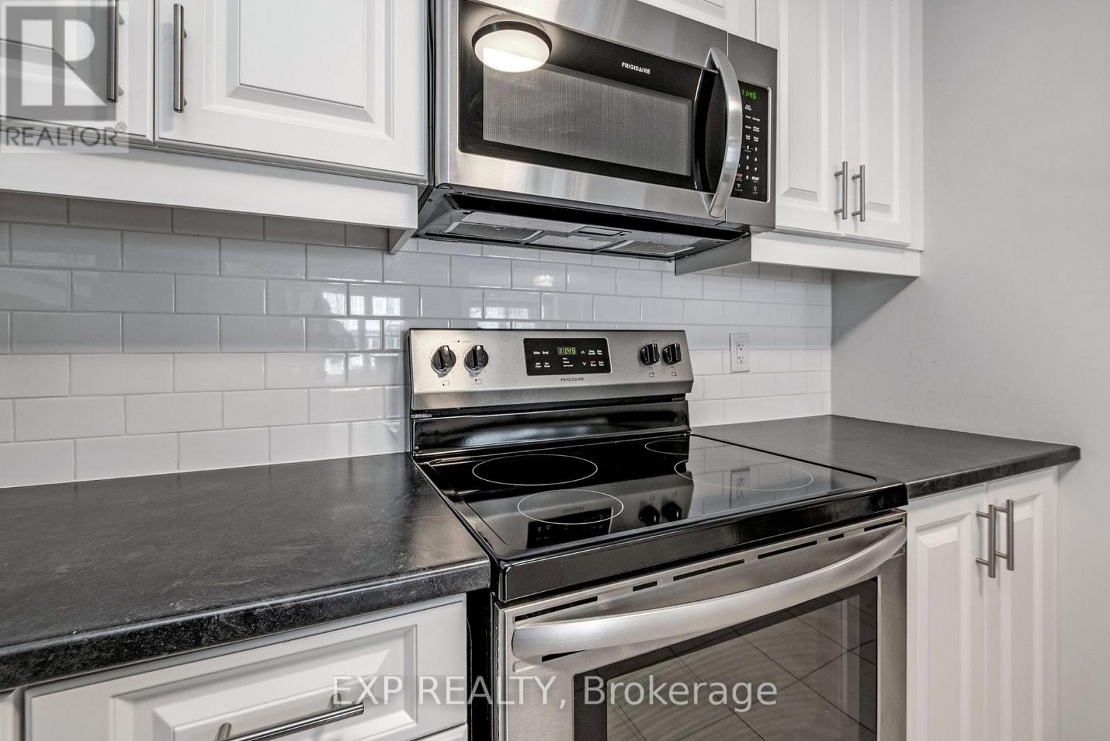 405 Gerardia Lane, Ottawa, Ontario  K4A 3T9 - Photo 4 - X12478986