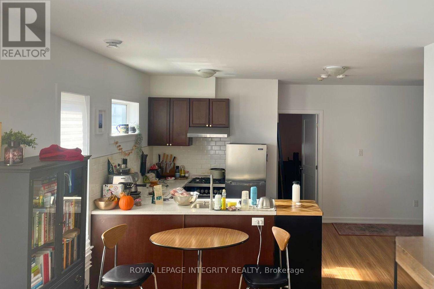 5 - 220 Lebreton Street N, Ottawa, Ontario  K1R 7J1 - Photo 2 - X12479011