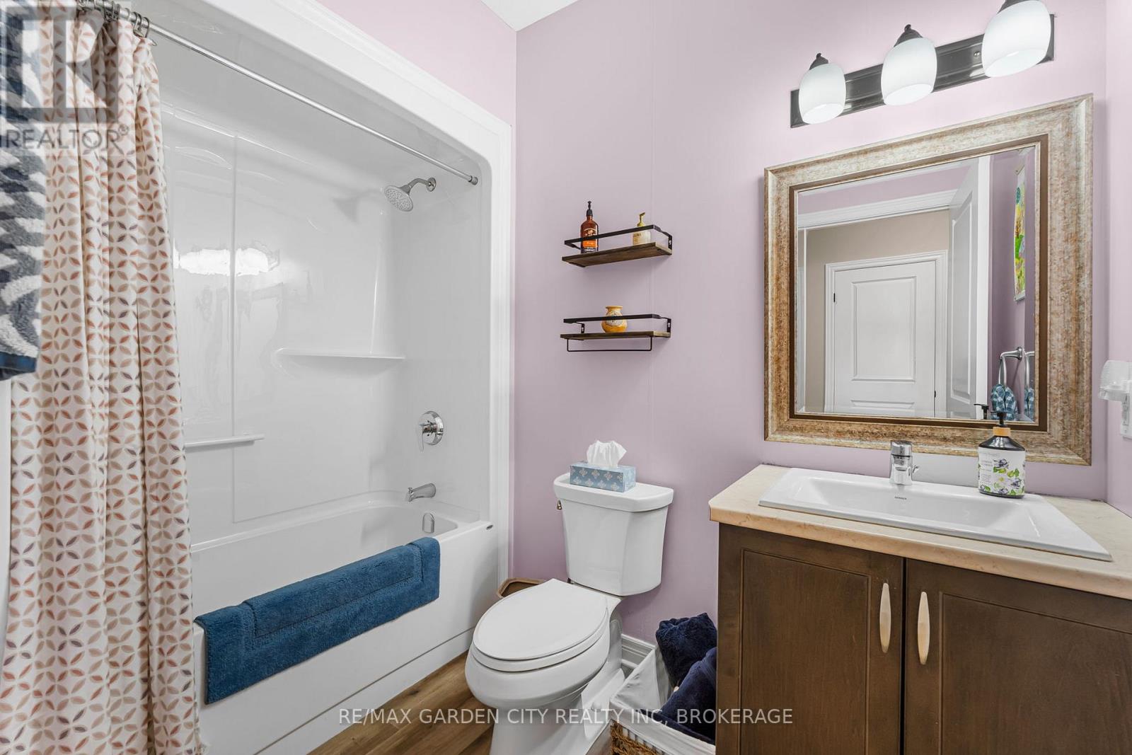 27 Andrew Lane, Thorold, Ontario  L2V 0E3 - Photo 11 - X12478942