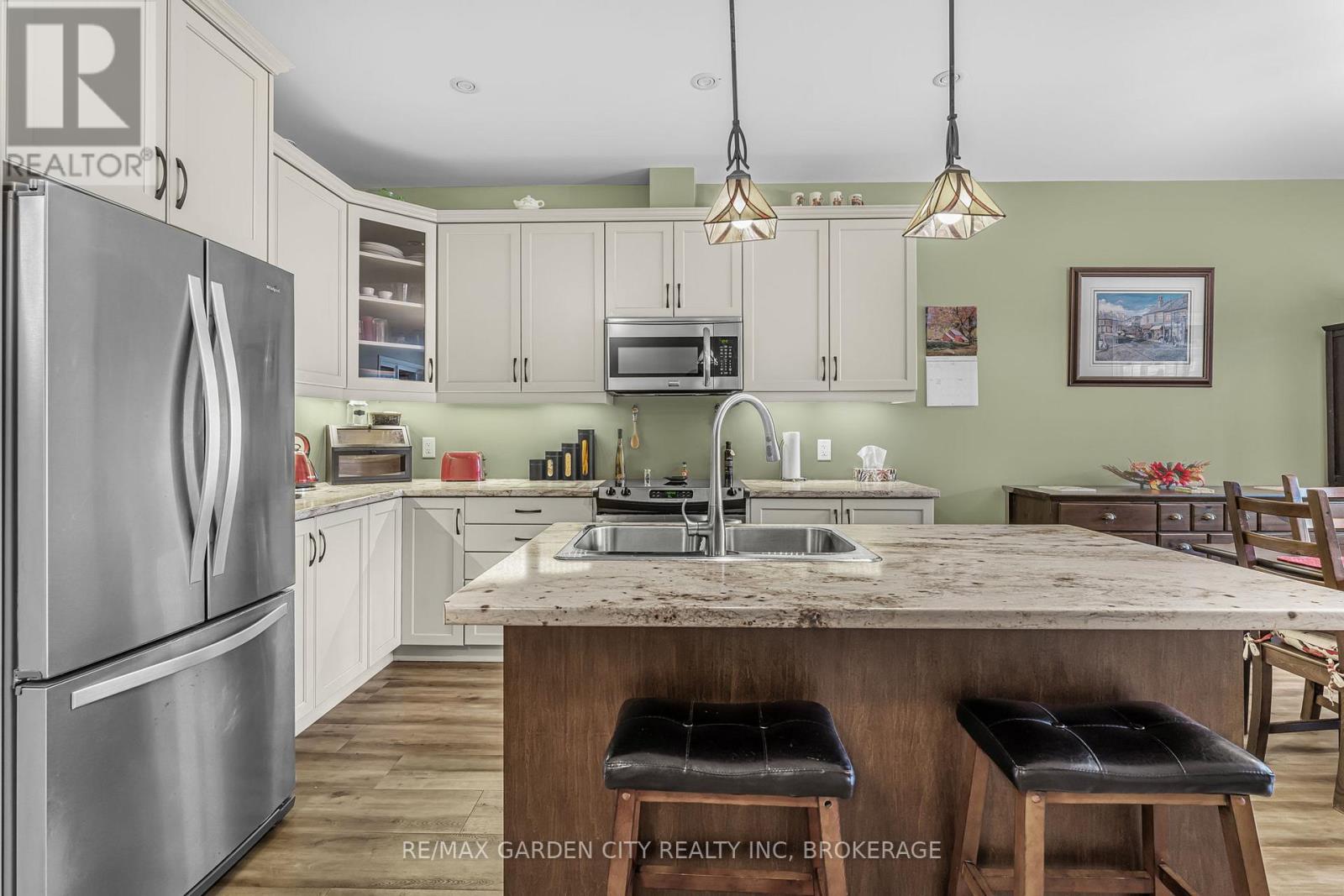 27 Andrew Lane, Thorold, Ontario  L2V 0E3 - Photo 14 - X12478942