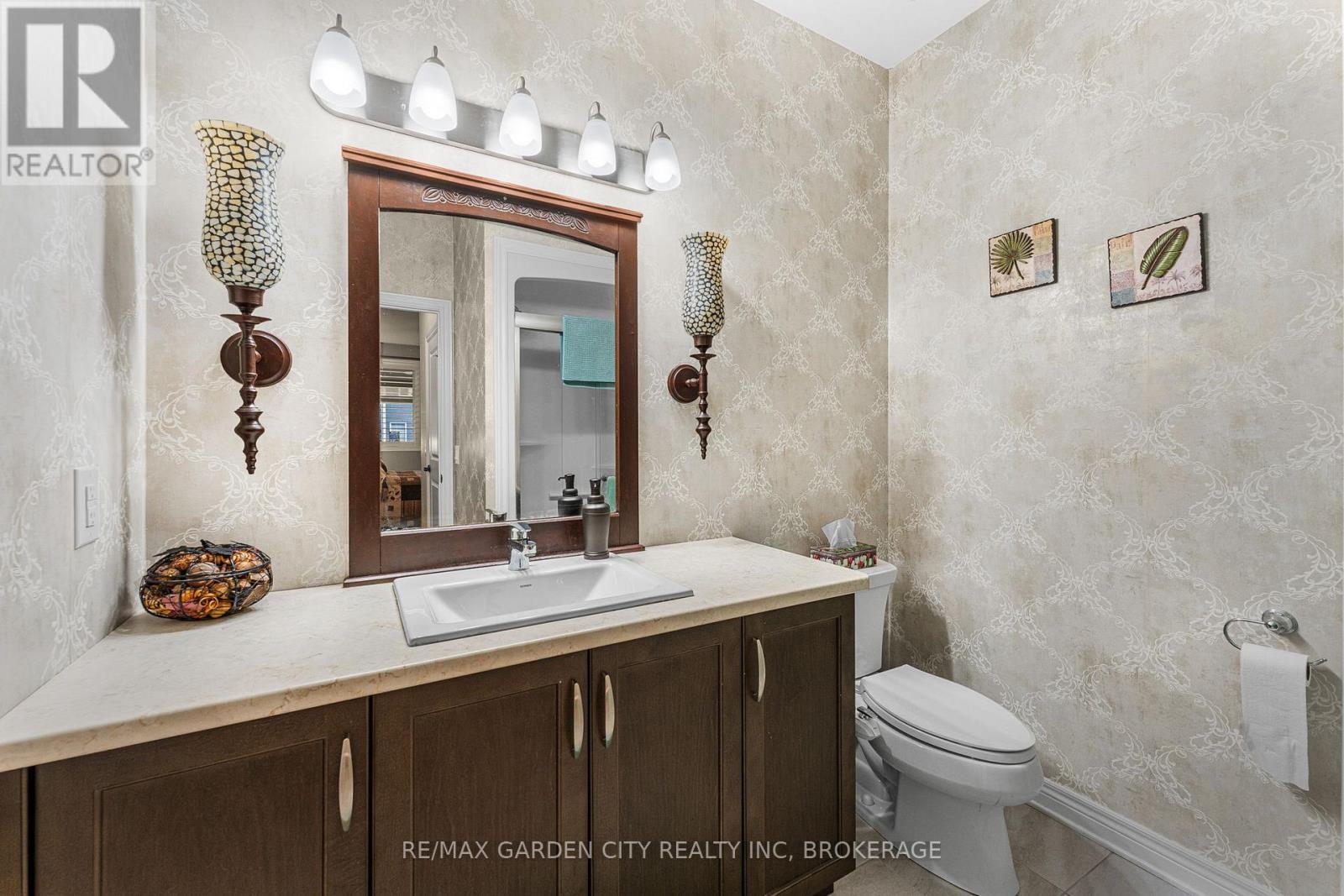 27 Andrew Lane, Thorold, Ontario  L2V 0E3 - Photo 22 - X12478942