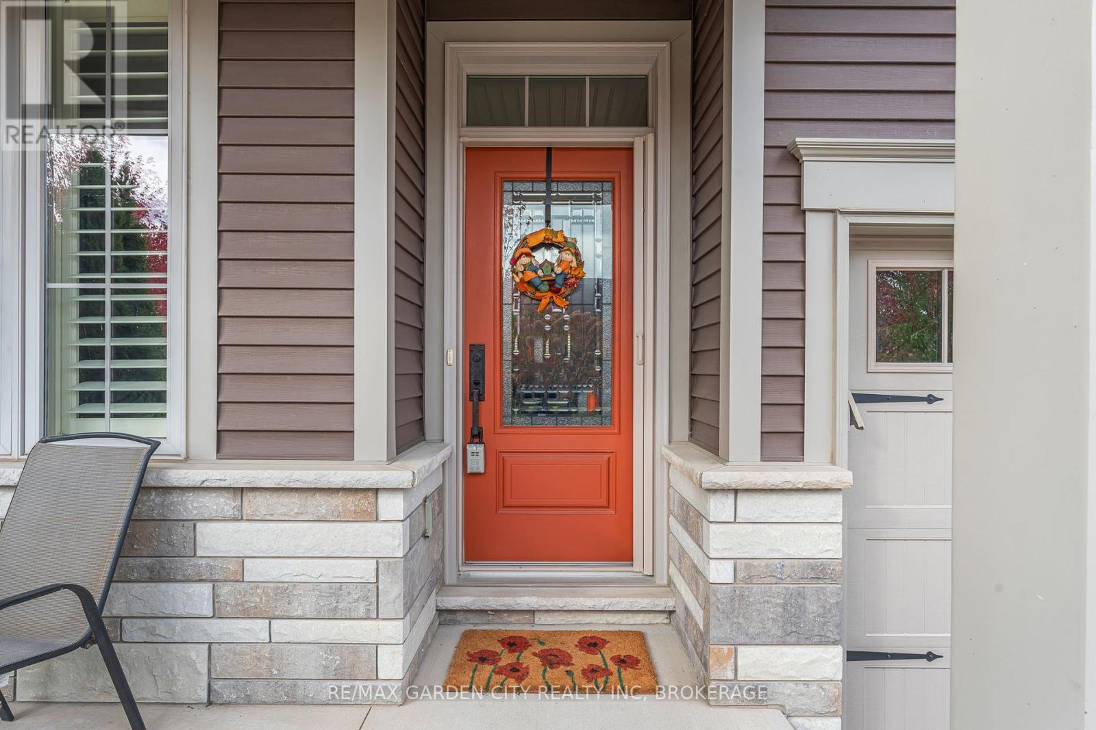 27 Andrew Lane, Thorold, Ontario  L2V 0E3 - Photo 4 - X12478942