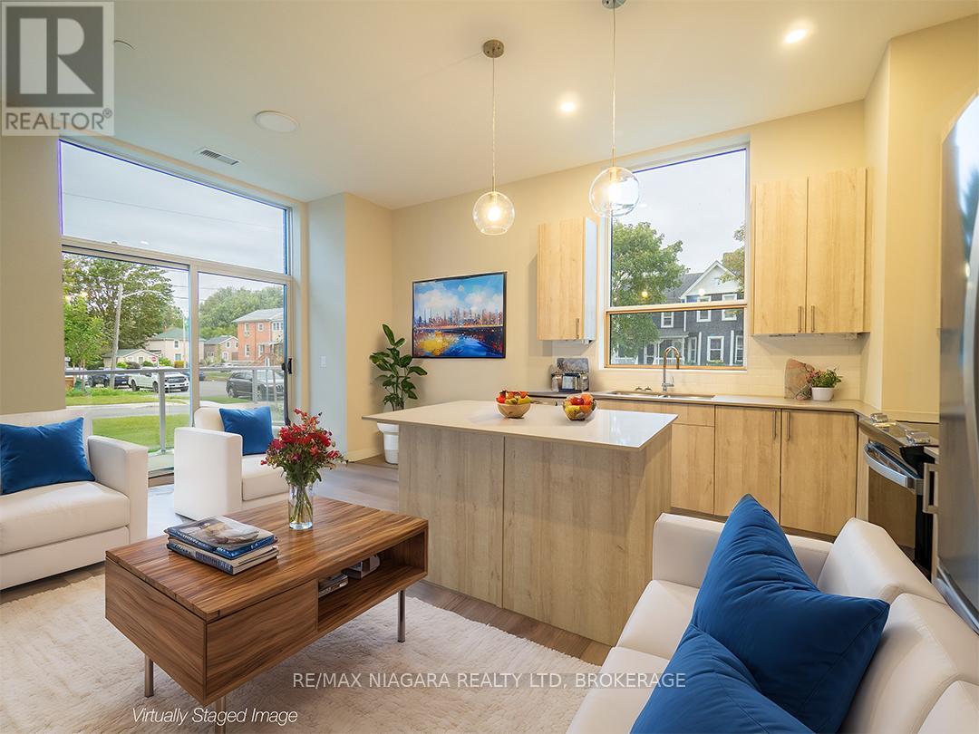 101 - 118 West Street, Port Colborne, Ontario  L3K 0B9 - Photo 4 - X12479032