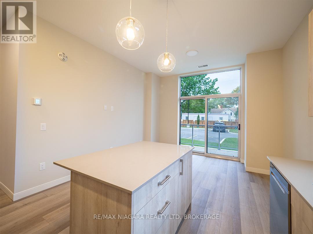 101 - 118 West Street, Port Colborne, Ontario  L3K 0B9 - Photo 5 - X12479032