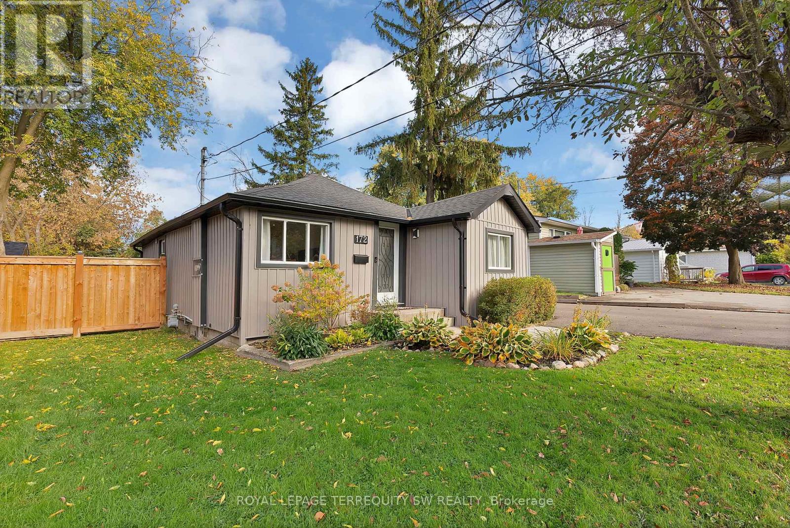 172 Spring Road, Georgina, Ontario  L4P 2K6 - Photo 2 - N12478874