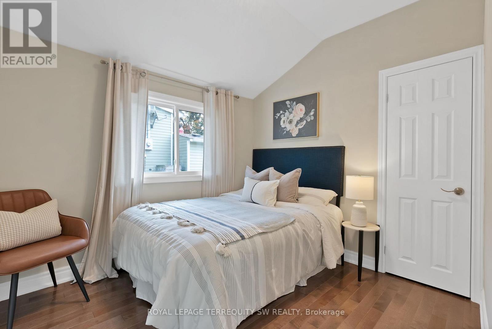 172 Spring Road, Georgina, Ontario  L4P 2K6 - Photo 27 - N12478874