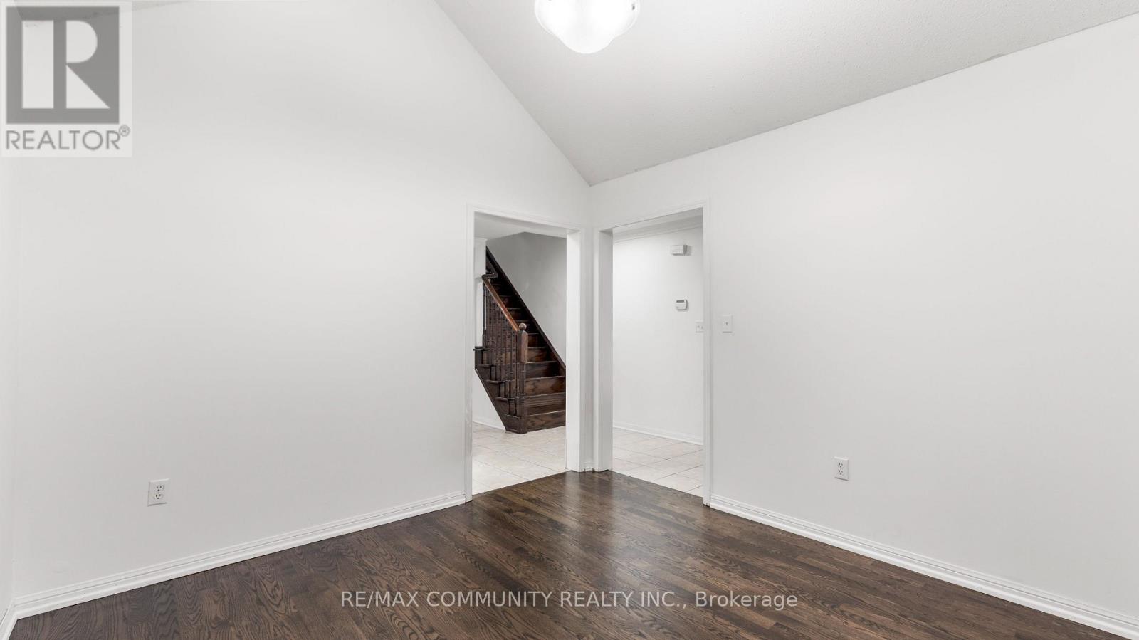 76 John W Taylor Avenue, New Tecumseth, Ontario  L9R 0C9 - Photo 4 - N12478875