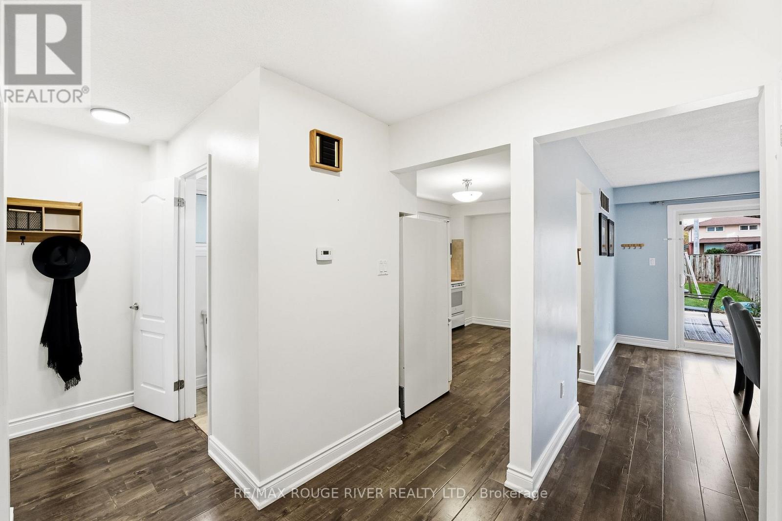 244 Northminster Court, Oshawa, Ontario  L1G 7M6 - Photo 10 - E12478953