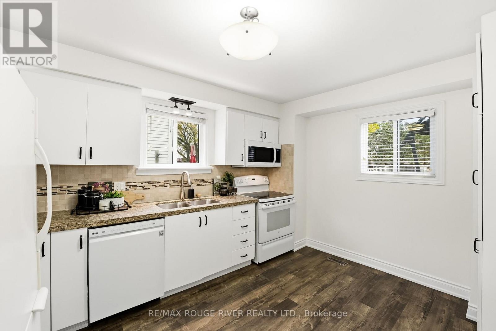 244 Northminster Court, Oshawa, Ontario  L1G 7M6 - Photo 11 - E12478953