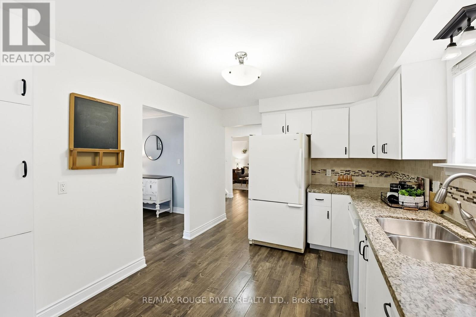 244 Northminster Court, Oshawa, Ontario  L1G 7M6 - Photo 13 - E12478953