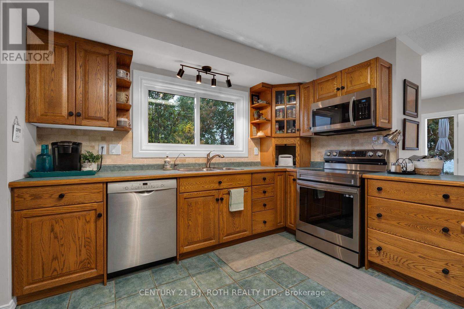 31 O'connell Lane, Oro-Medonte, Ontario  L0L 2E0 - Photo 9 - S12478853
