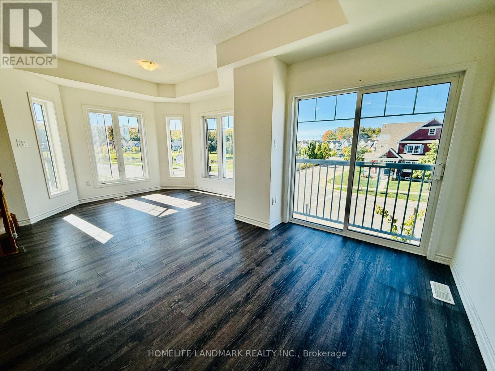 30 Village Gate Drive, Wasaga Beach, Ontario  L9Z 0J7 - Photo 21 - S12478885