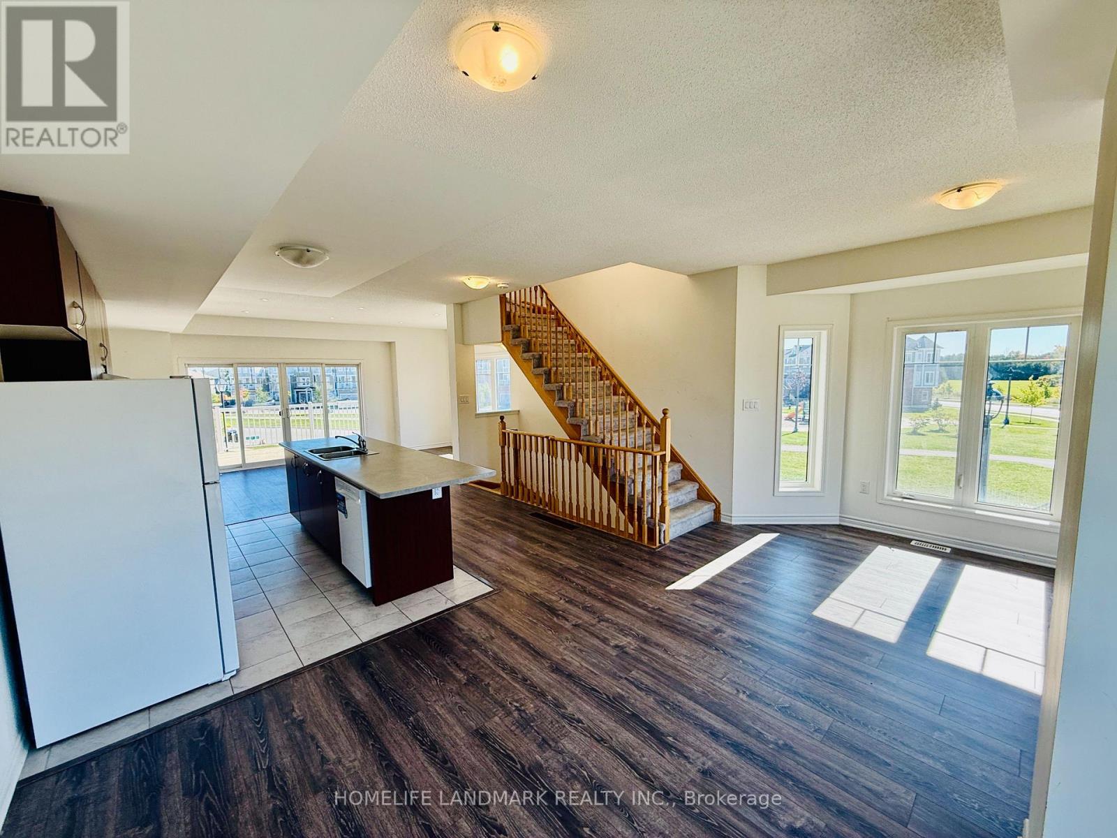 30 Village Gate Drive, Wasaga Beach, Ontario  L9Z 0J7 - Photo 22 - S12478885
