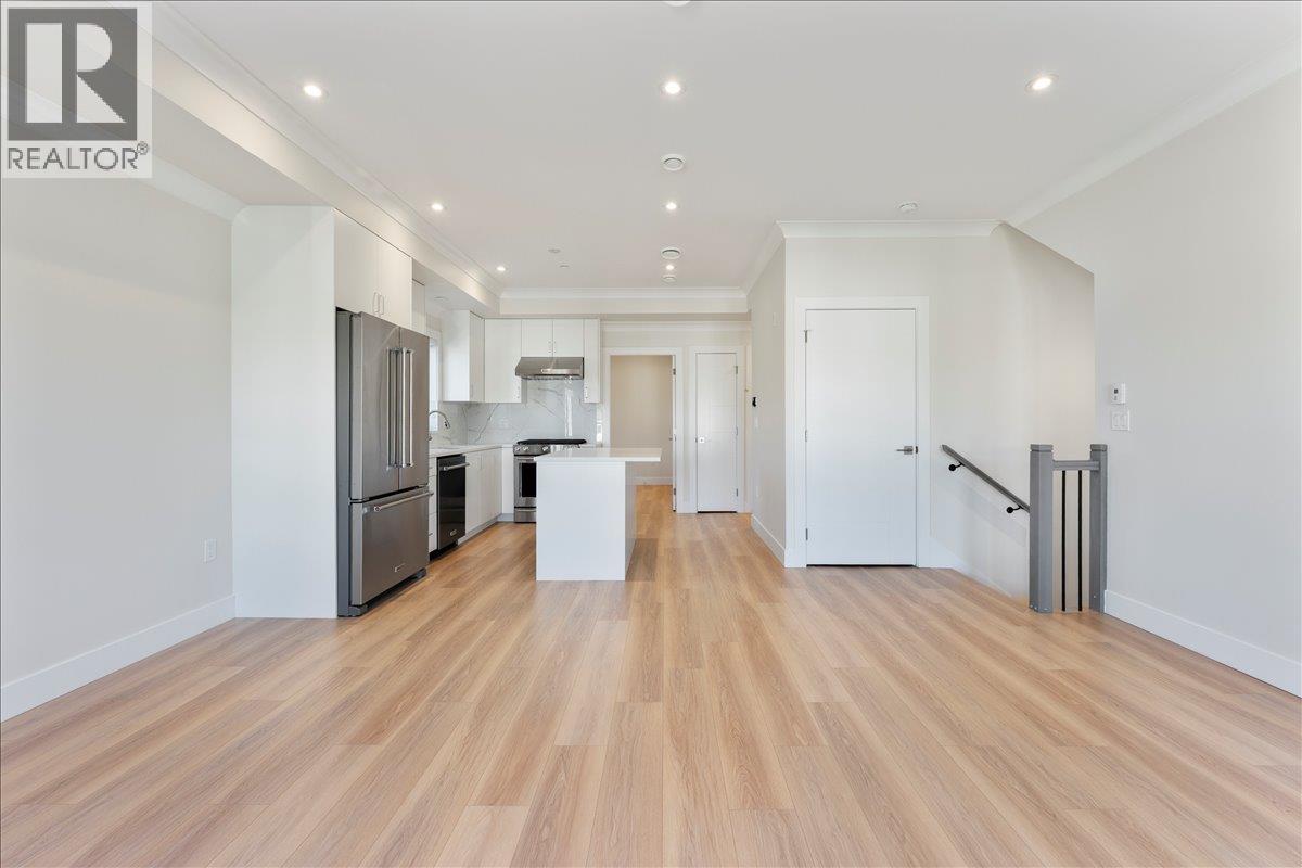 4856 Slocan Street, Vancouver, British Columbia  V5R 2A3 - Photo 8 - R3061335
