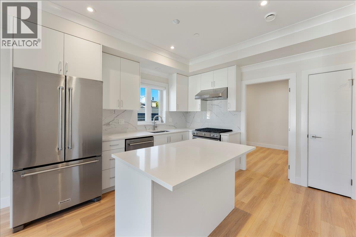 4856 Slocan Street, Vancouver, British Columbia  V5R 2A3 - Photo 10 - R3061335