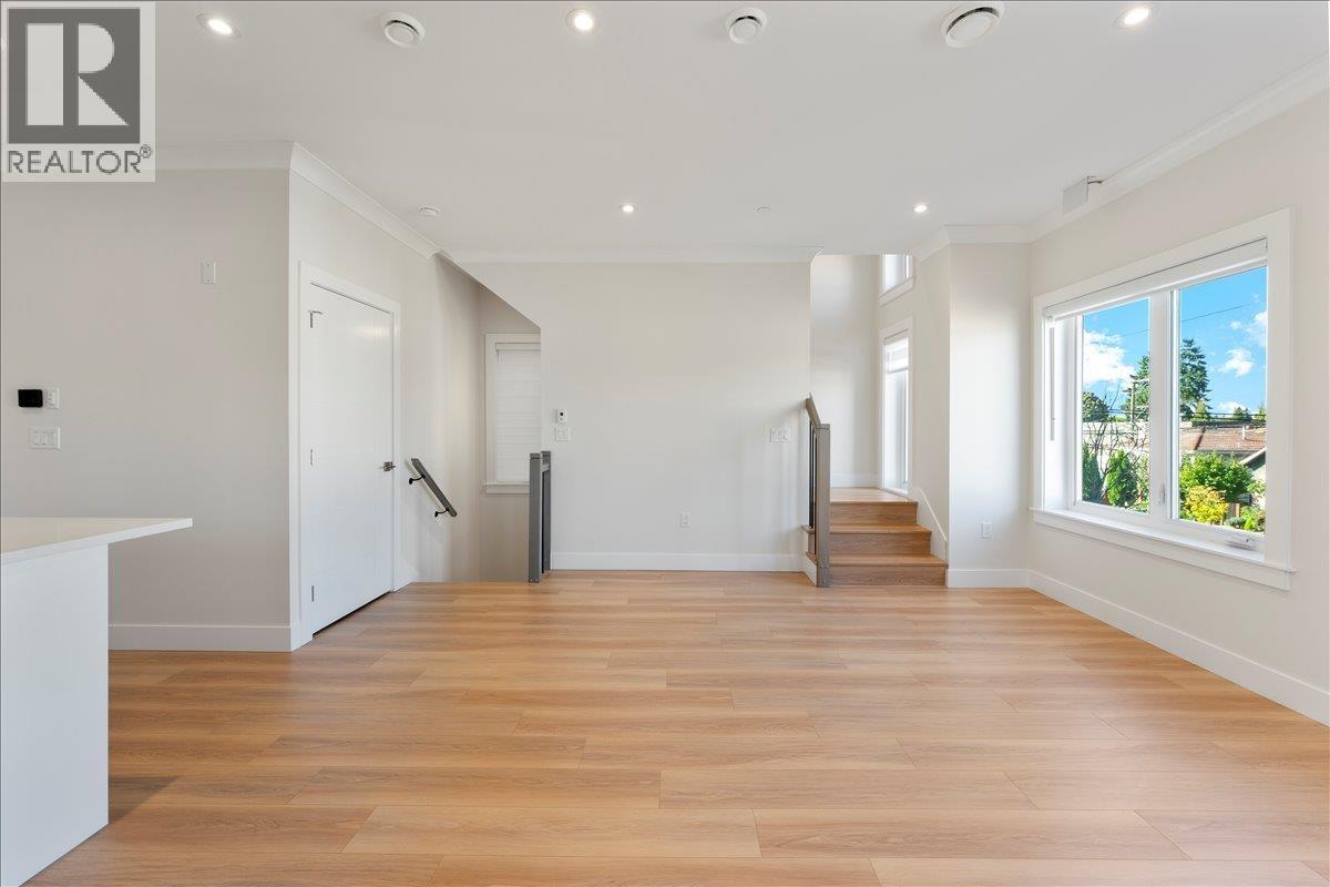 4856 Slocan Street, Vancouver, British Columbia  V5R 2A3 - Photo 14 - R3061335