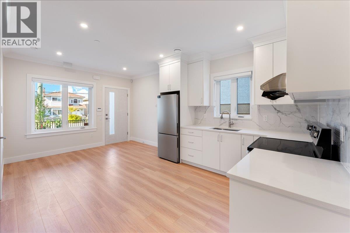 4856 Slocan Street, Vancouver, British Columbia  V5R 2A3 - Photo 6 - R3061335