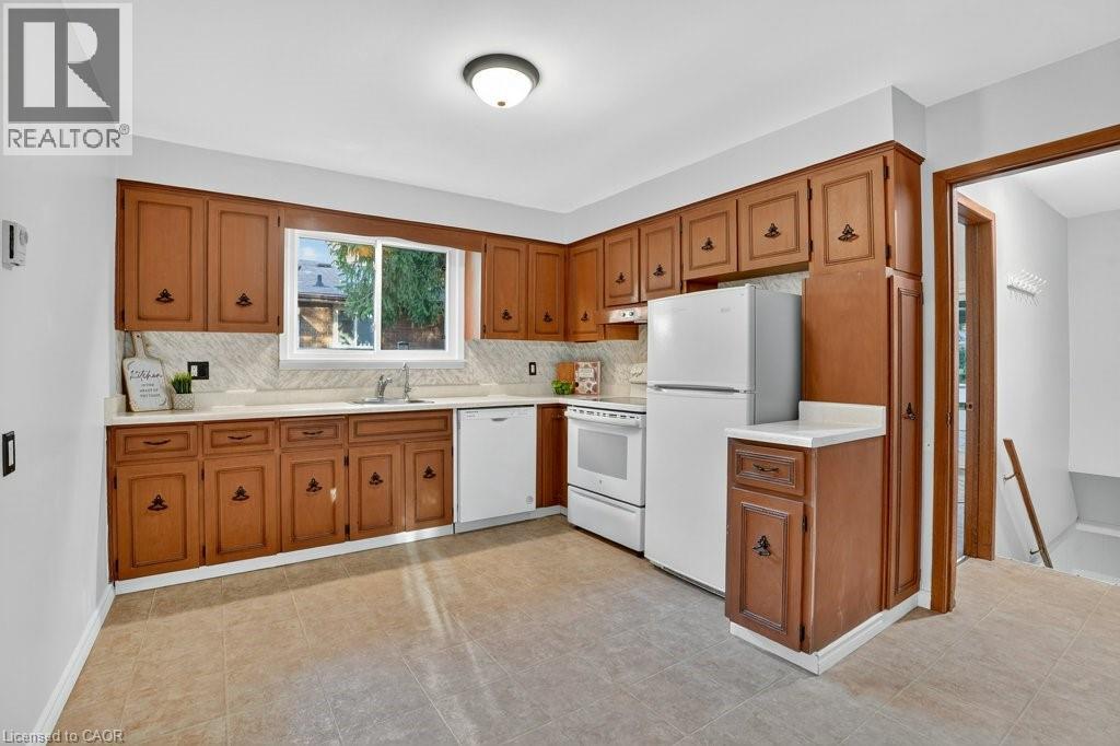 266 Grangewood Court, Waterloo, Ontario  N2K 2E7 - Photo 8 - 40780908
