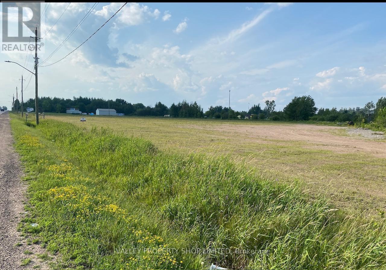 299 Boundary Road, Pembroke, Ontario  K8A 6W5 - Photo 2 - X12479019