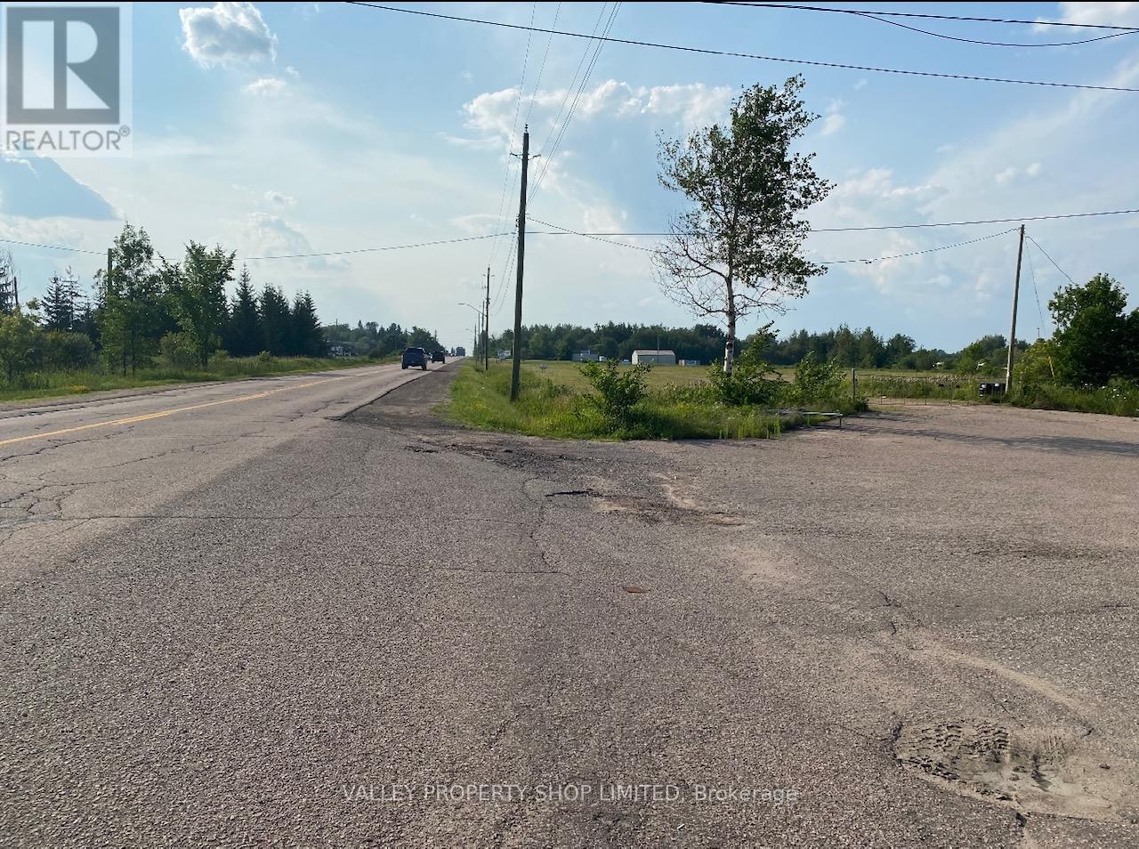 299 Boundary Road, Pembroke, Ontario  K8A 6W5 - Photo 4 - X12479019